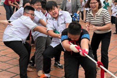 TRƯỜNG TIỂU HỌC NINH SƠN TỔ CHỨC THI KÉO CO CHÀO MỪNG  43 NĂM NGÀY NHÀ GIÁO VIỆT NAM 20/11