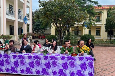 TRƯỜNG TIỂU HỌC NINH SƠN TỔ CHỨC TUYÊN TRUYỀN, TRẢI NGHIỆM THỰC HÀNH CHỮA CHÁY VÀ CỨU NẠN CỨU HỘ